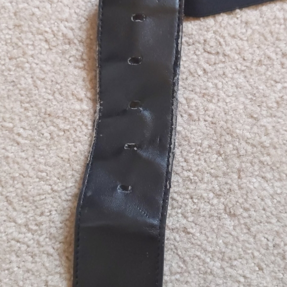 3 for $10 / Kenneth Cole wide belt with large buckle - Picture 6 of 6